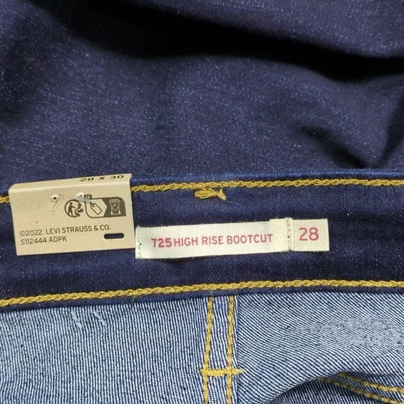 2x👯‍♀️Host Pick⚡️Levi's 725 High Rise Bootcut Jeans - Picture 10 of 15